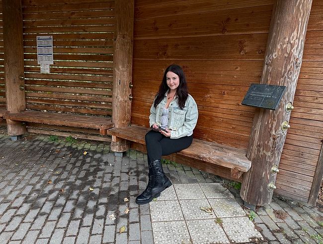 Jeansjacke, enge Leggings & Dockers! Outdoor-s*x im Wald!